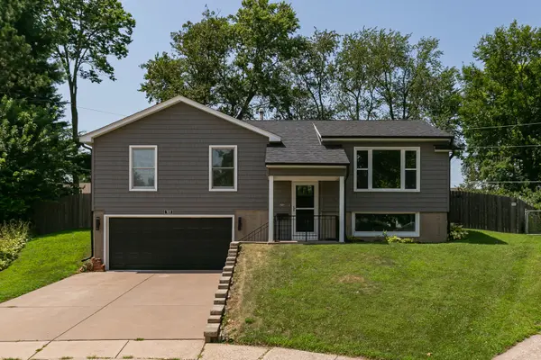 101 24th Avenue CT, Moline, IL 61265