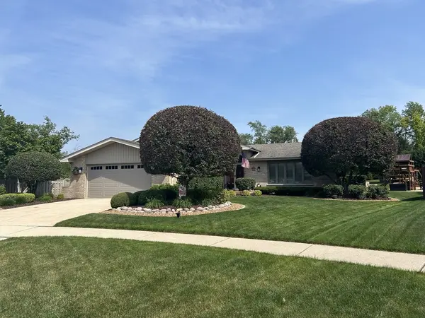 11723 Hidden Brook CT, Orland Park, IL 60467