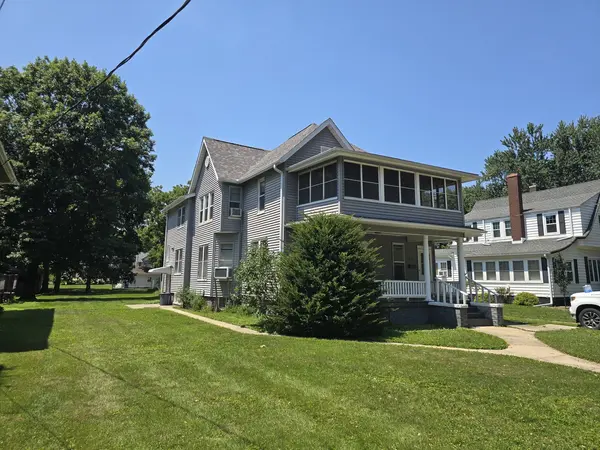 1026 N Cherry ST, Galesburg, IL 61401
