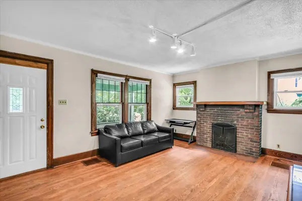 702 W Oregon ST, Urbana, IL 61801