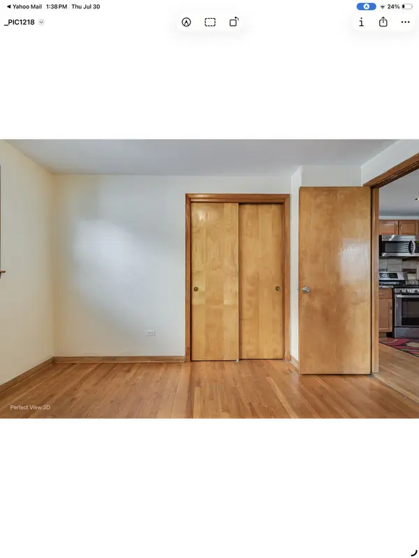 8240 S Woodlawn AVE, Chicago, IL 60619