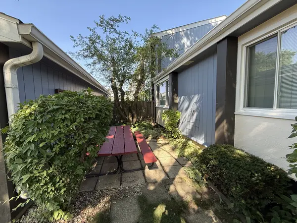 550 Sundance DR, Bolingbrook, IL 60440