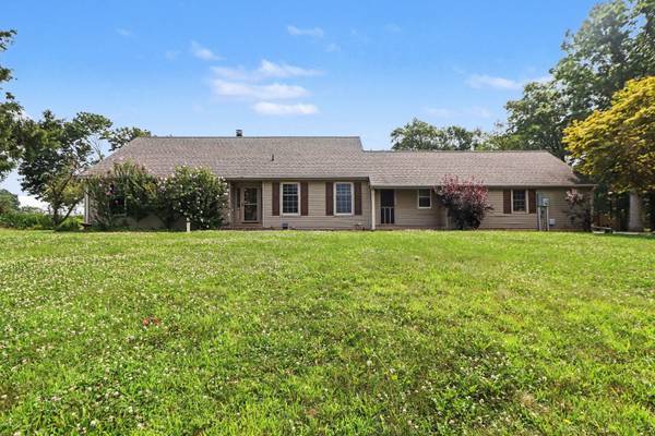 11 S Sager RD, Valparaiso, IN 46383