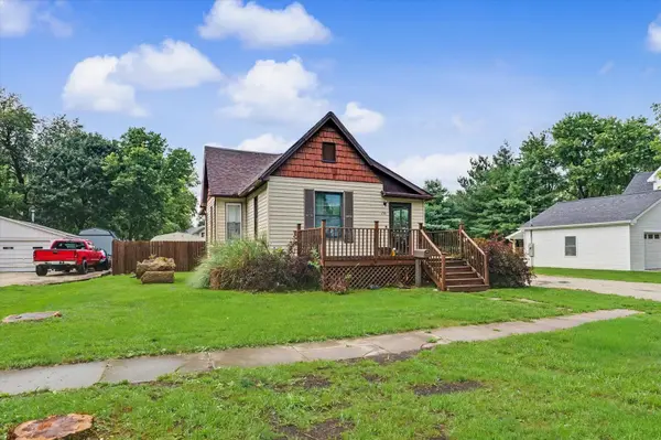 350 S Elm ST, Paxton, IL 60957