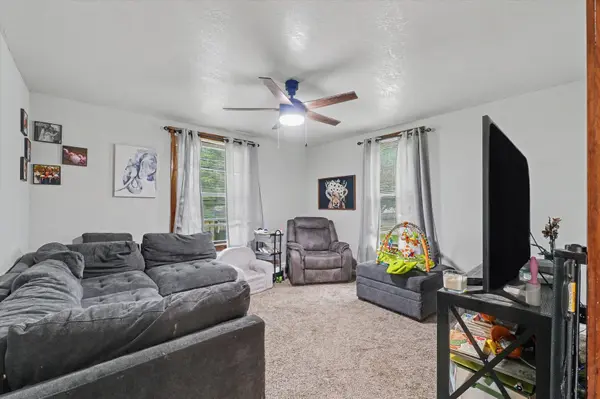 350 S Elm ST, Paxton, IL 60957