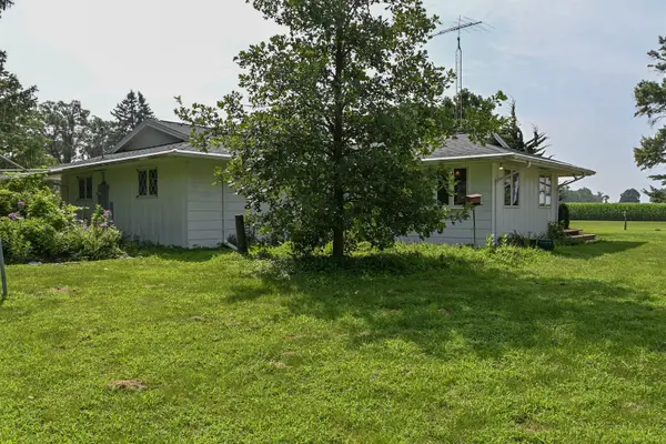 621 S Oakwood ST, Oakwood, IL 61858