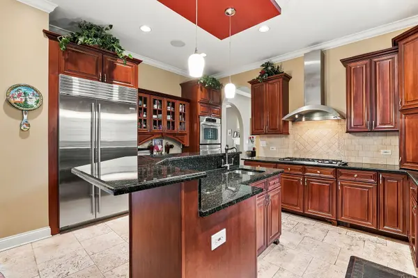 1008 Meadow RD, Northbrook, IL 60062
