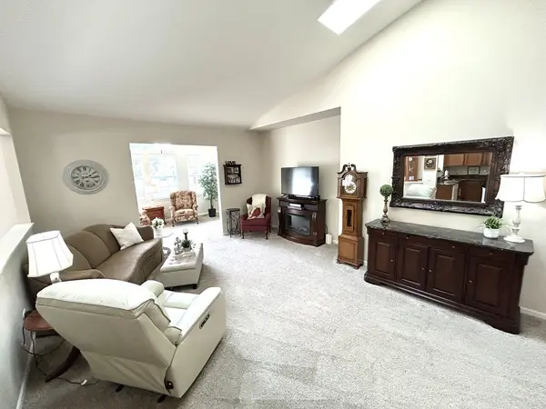 16123 Powderhorn Lake WAY, Crest Hill, IL 60403