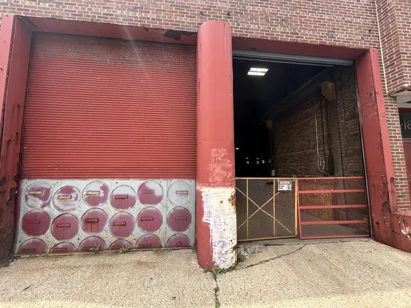 5504 N Northwest HWY, Chicago, IL 60630