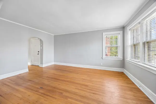 5 Randolph ST #3C, Oak Park, IL 60302