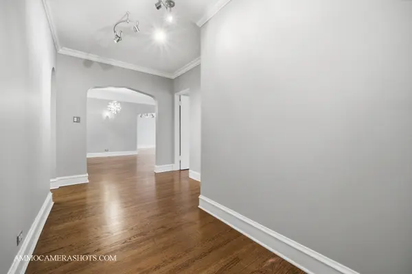 6807 S Paxton AVE #1, Chicago, IL 60649