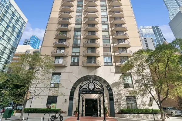 70 W Huron ST #1602, Chicago, IL 60654