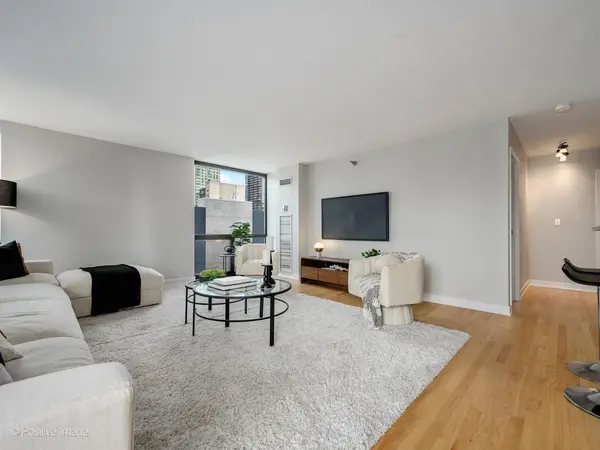 70 W Huron ST #1602, Chicago, IL 60654