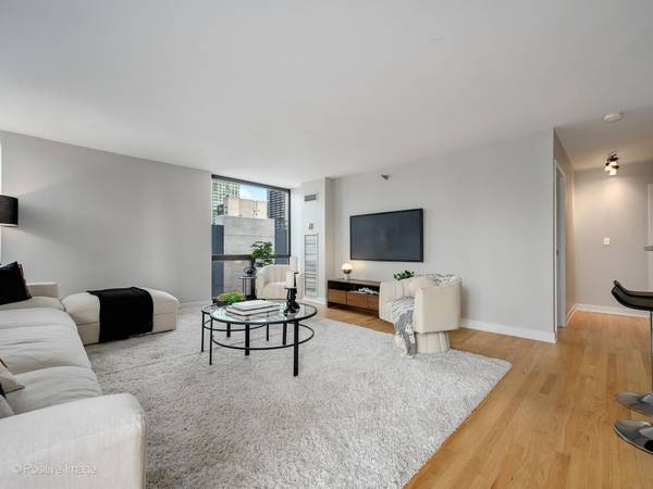 70 W Huron ST #1602, Chicago, IL 60654