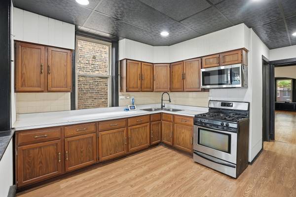 7611 S Green ST, Chicago, IL 60620