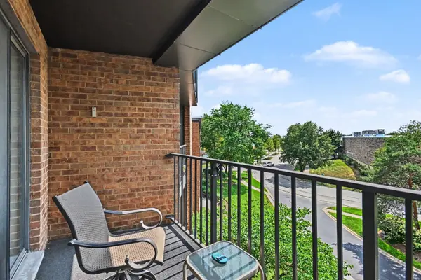 950 E Wilmette RD #408, Palatine, IL 60074