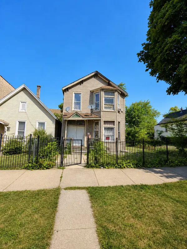 4224 W Maypole AVE, Chicago, IL 60624