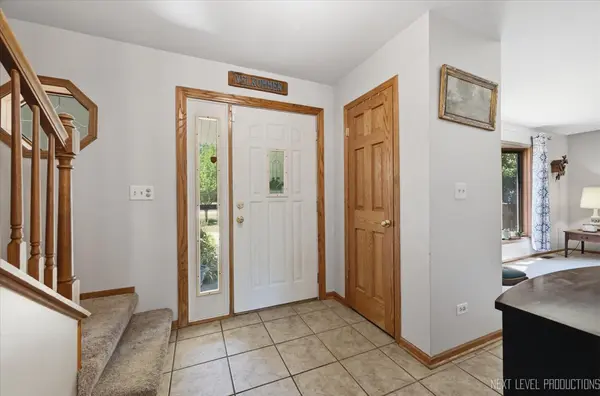 6975 Center AVE, Hanover Park, IL 60133