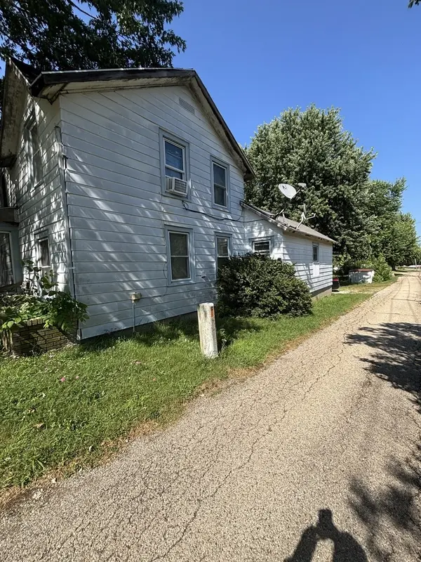 506 Paddock AVE, Ashton, IL 61006