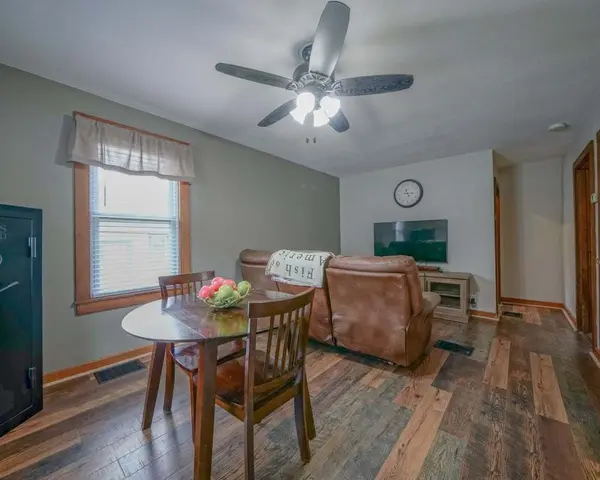 204 E Elkhorn ST, Polo, IL 61064