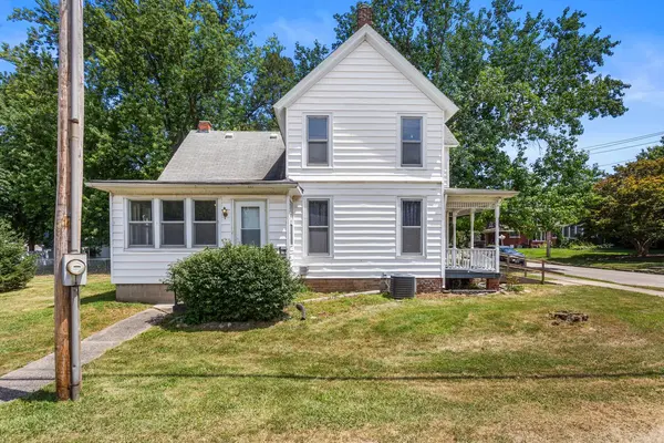 324 W Water ST, Farmer City, IL 61842