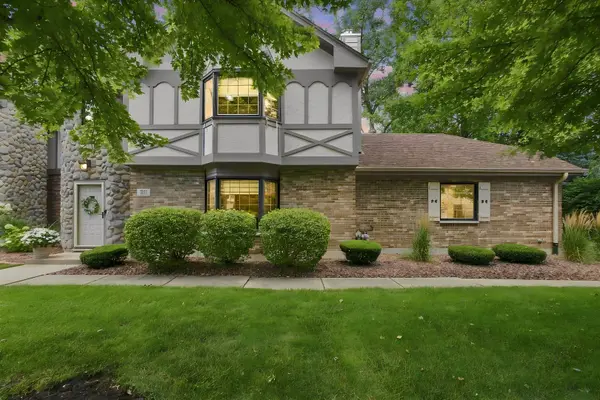 11725 S Black Forest LN, Palos Park, IL 60464