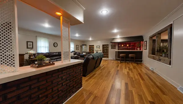 835 N Front ST, Monticello, IL 61856