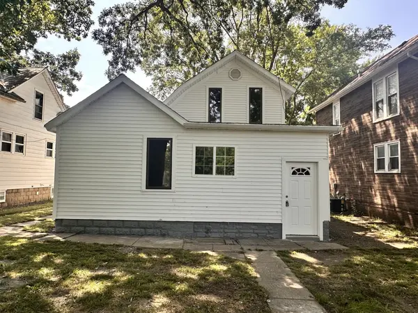 305 S Sterling ST, Streator, IL 61364