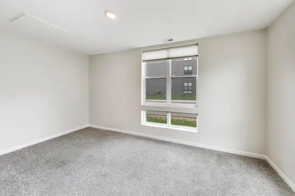 331 Summit CIR, Lombard, IL 60148