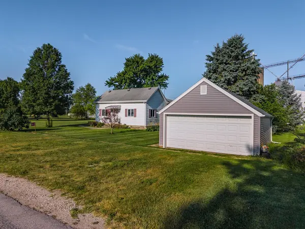 13223 N 2760 RD, Forrest, IL 61741