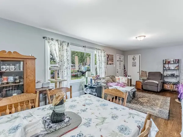 405 N Iowa AVE, Villa Park, IL 60181