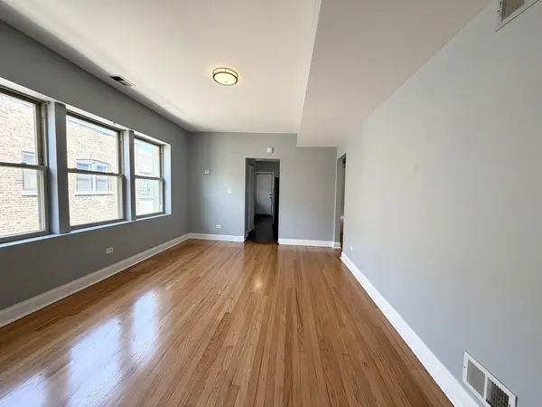 7821 S PHILLIPS AVE #3, Chicago, IL 60649