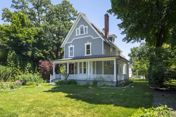 589 Vernon AVE, Glencoe, IL 60022