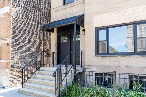 2753 W Chicago AVE, Chicago, IL 60622