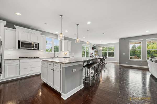 23641 N Sanctuary Club DR, Kildeer, IL 60047
