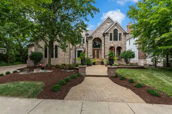 917 Jackson AVE, Naperville, IL 60540