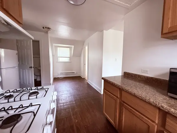 1801 Victoria AVE #2, North Chicago, IL 60064