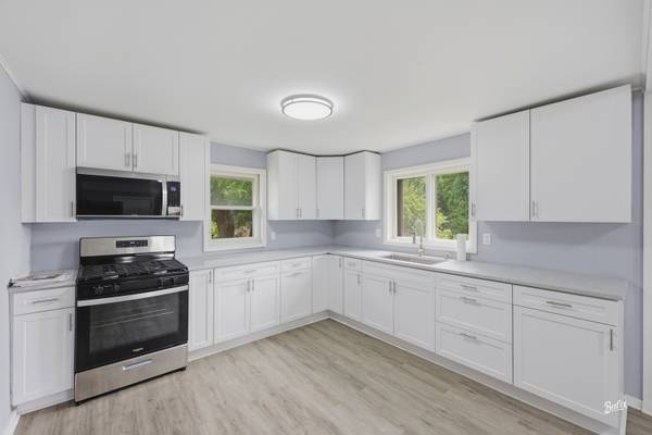 987 South ST, Elgin, IL 60123