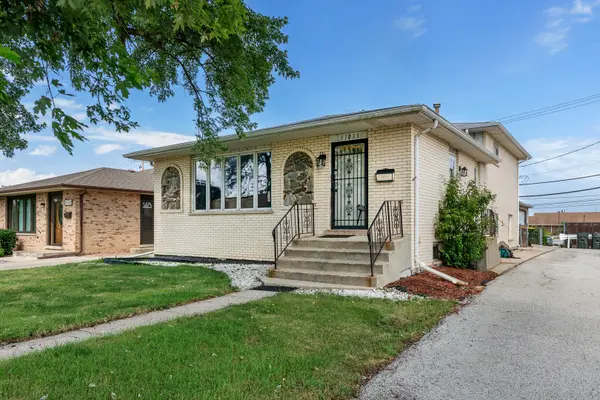 11033 Parkside AVE, Chicago Ridge, IL 60415