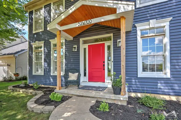 39W700 Green PL, Geneva, IL 60134