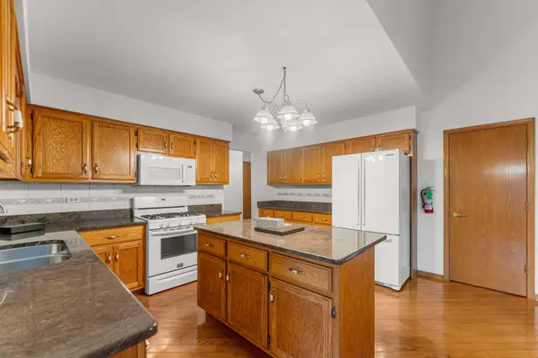 5037 W Herbert CT, Monee, IL 60449