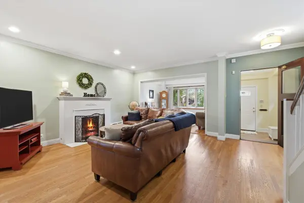 2624 W WILSON AVE, Chicago, IL 60625