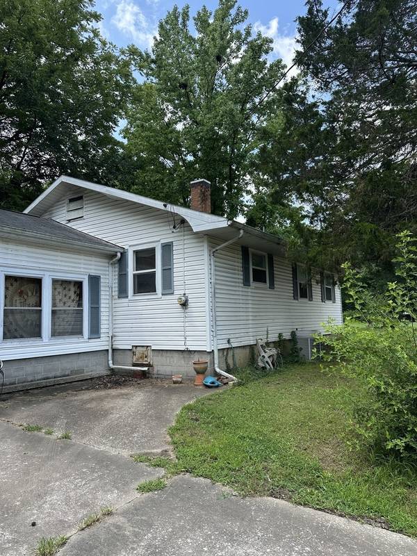 521 N Springer ST, Carbondale, IL 62901