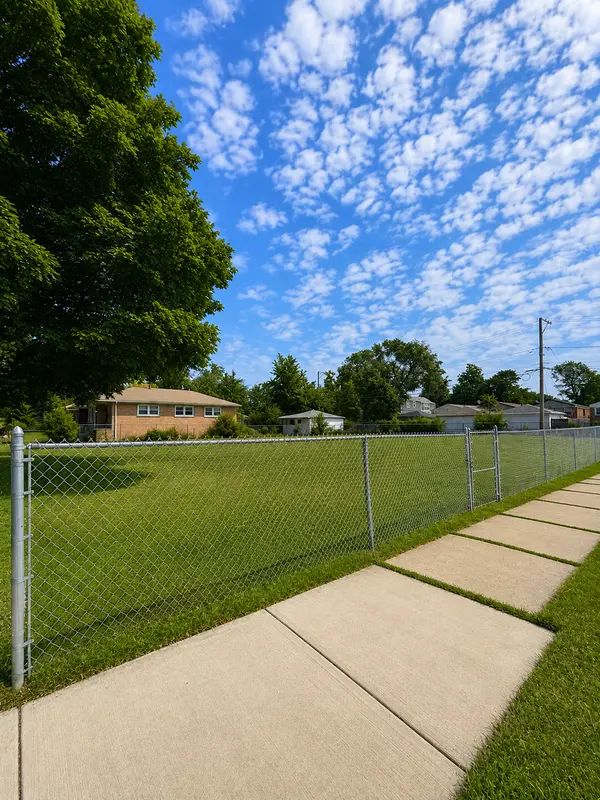 11325 S Racine AVE, Chicago, IL 60643