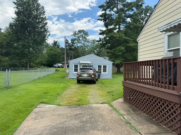 1109 W Walkup AVE, Carbondale, IL 62901