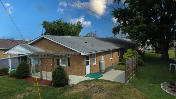 304 E Cherry ST #1, Watseka, IL 60970