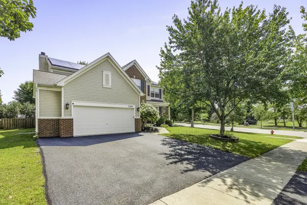 2466 Prescott DR, Montgomery, IL 60538