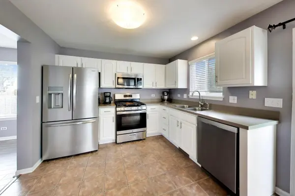 10341 Ashley ST, Huntley, IL 60142