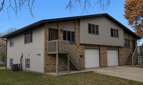 506 17th ST, Silvis, IL 61282