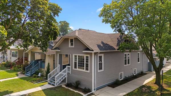 4656 N Leamington AVE, Chicago, IL 60630